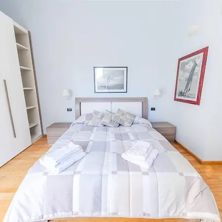 Parcheggio Gratuito Vicino Al Mare Con Giardino Privato E Comfort Esclusivi. *